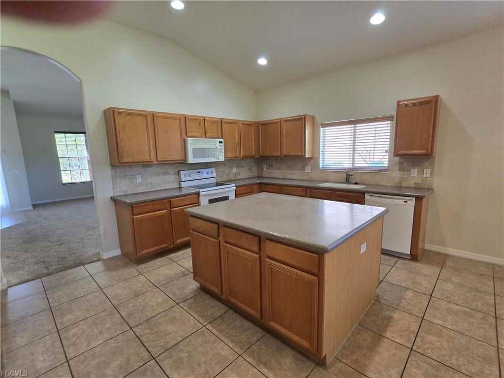 2049 Fairmont Ln - Photo 6 of 8