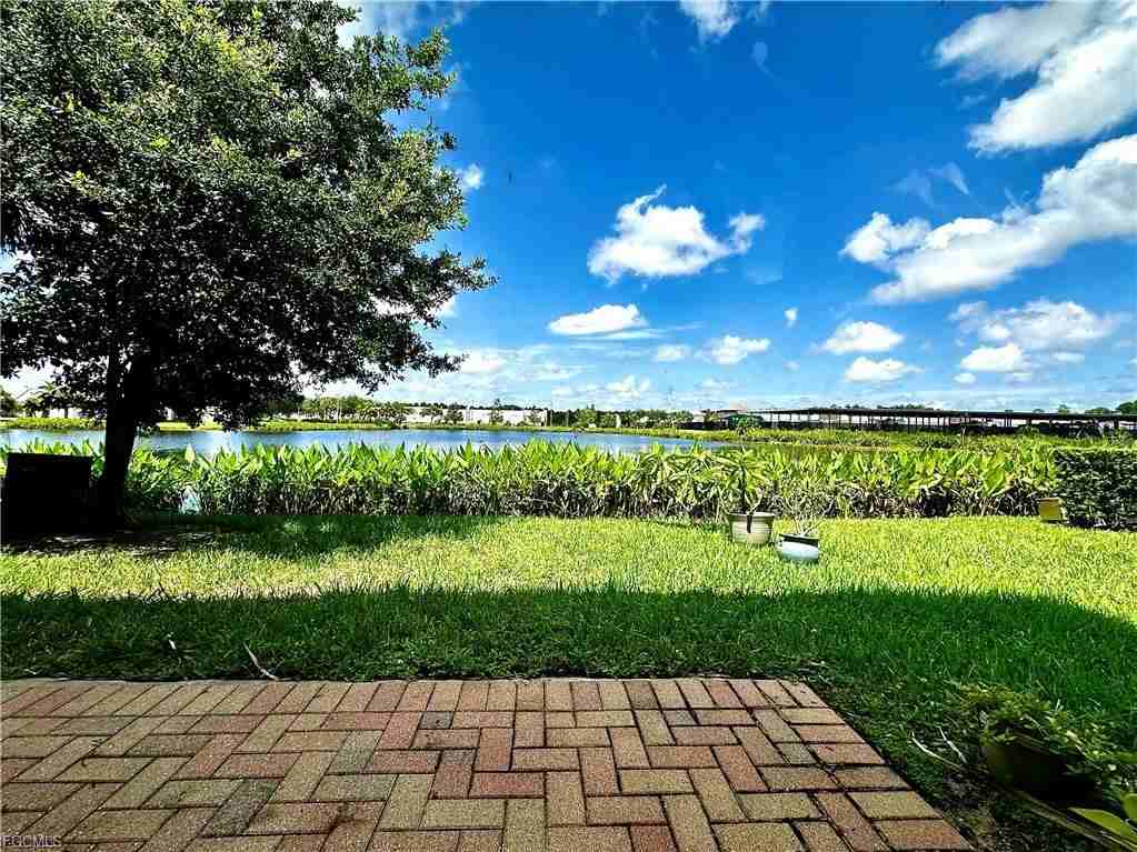 5261 Beckton Rd - Photo 3 of 8