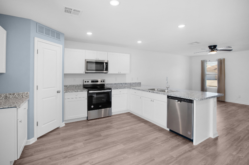 5749 S Club House Dr - Photo 5 of 11