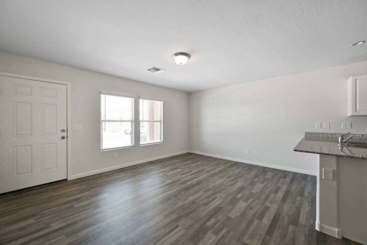 183 Impala Place - Photo 2 of 16