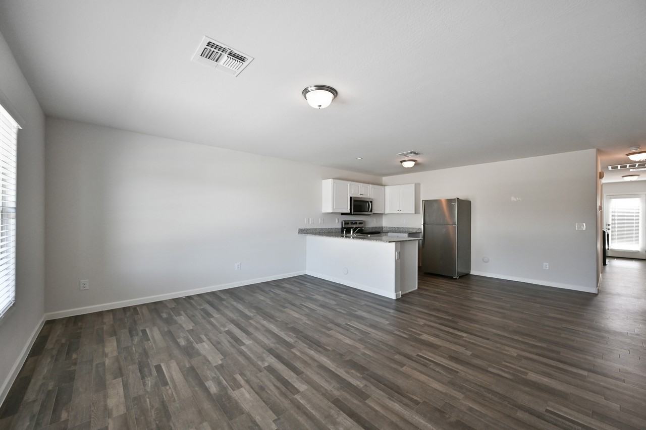 183 Impala Place - Photo 4 of 16