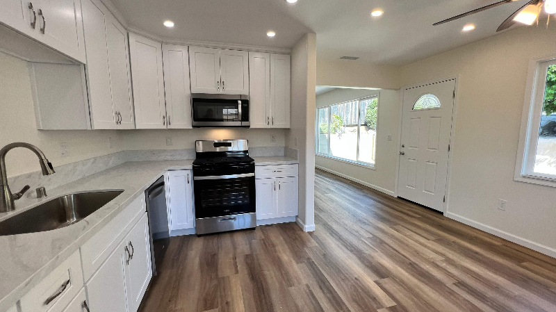 636 Minnesota St - Photo 2 of 10