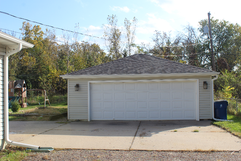 8925 Wally Dr - Photo 2 of 13