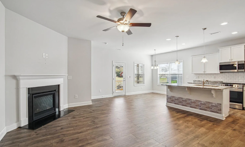 112 Boomer St - Photo 7 of 12