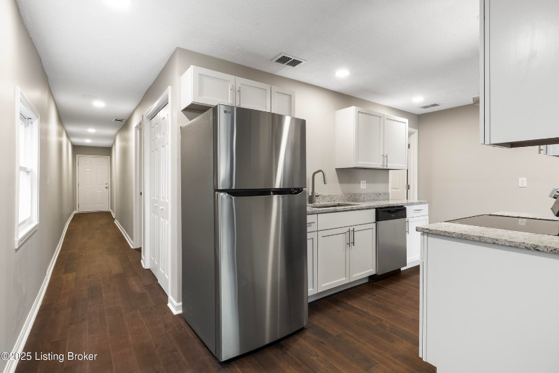 1016 Payne St - Photo 7 of 16