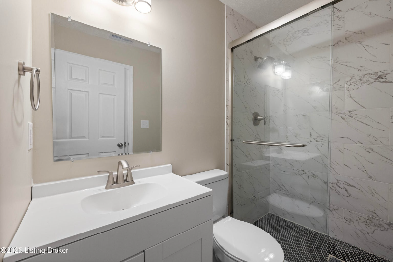 1018 Payne St - Photo 6 of 11