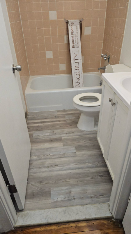 575 Farmington Avenue #403 - Photo 3 of 3