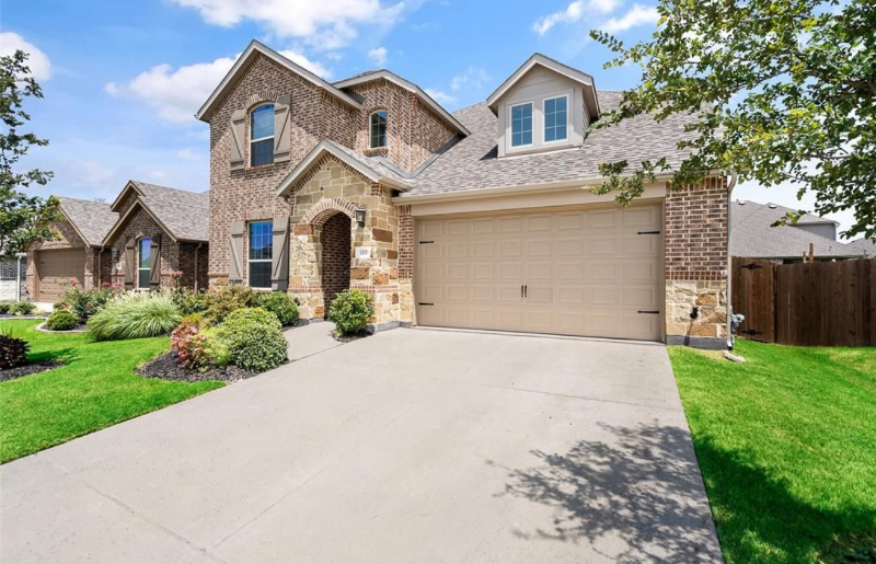 1213 Glacier Court - Photo 3 of 20