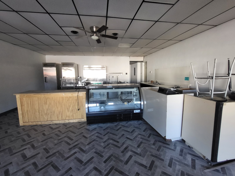 373 Munson Ave - Photo 5 of 17