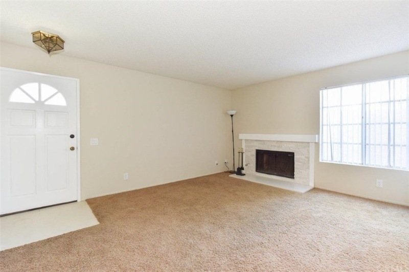 123 Oxford - Photo 3 of 11