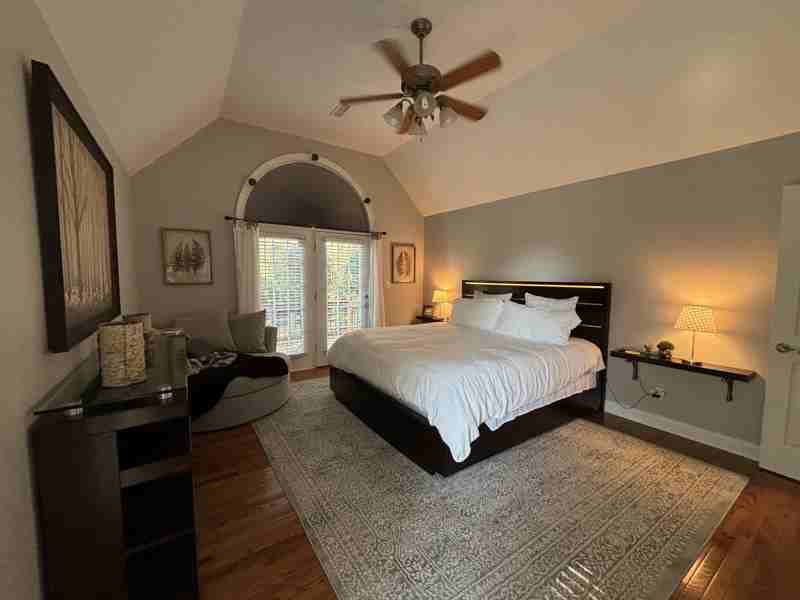 613 Davis Acres Drive - Photo 4 of 15