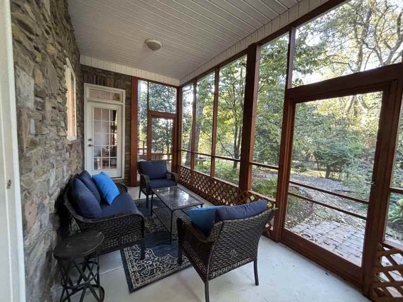 613 Davis Acres Drive - Photo 7 of 15