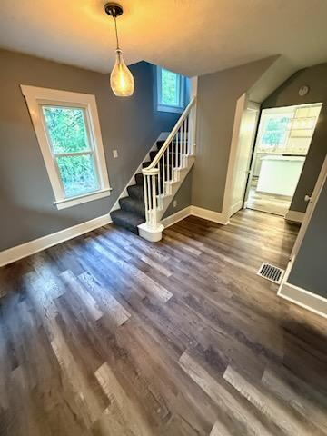 3687 Franklin Ave - Photo 6 of 10