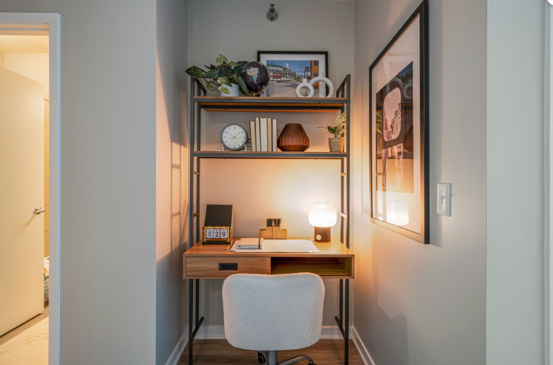 339 East Ohio Street - Photo 4 of 16