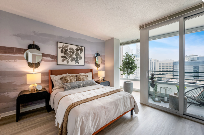 339 East Ohio Street - Photo 6 of 16