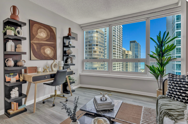 339 East Ohio Street - Photo 7 of 16