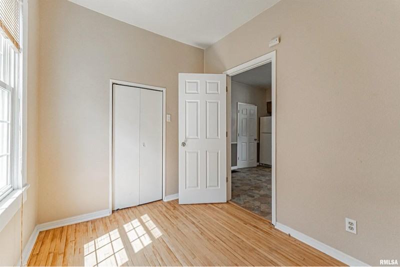 414 6th Street - Photo 2 of 12