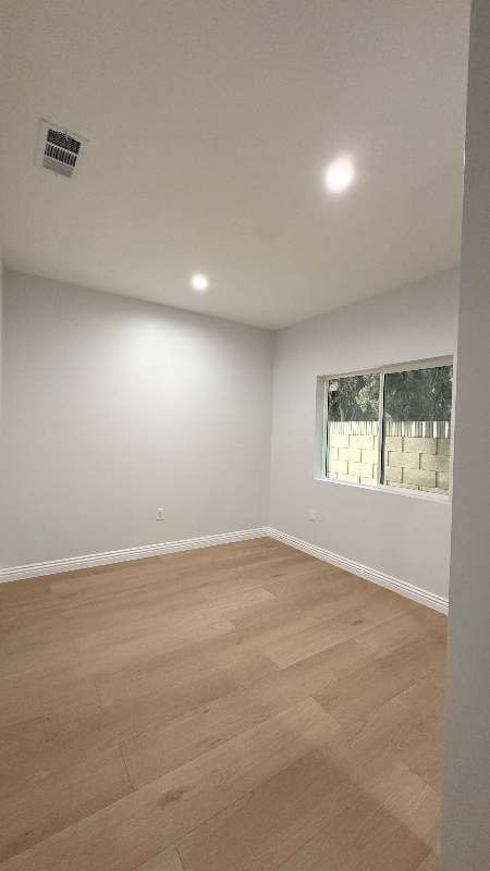 9455 Luders Ave - Photo 3 of 9