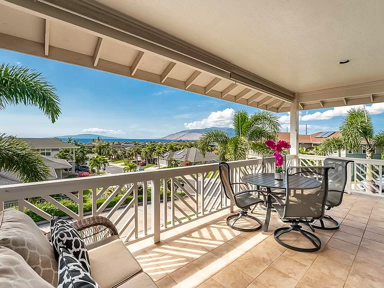 142 Laukahi St - Photo 3 of 15