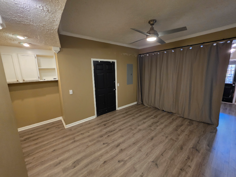 3374 Royal Oaks Dr - Photo 3 of 20