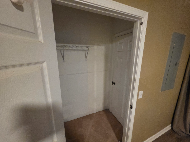 3374 Royal Oaks Dr - Photo 4 of 20