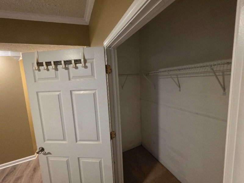 3374 Royal Oaks Dr - Photo 5 of 20