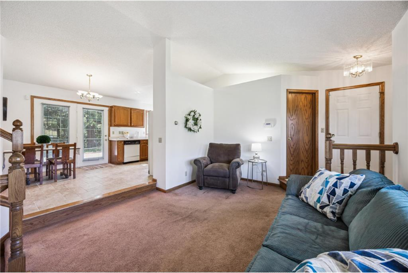 4970 Boyd Avenue - Photo 5 of 20