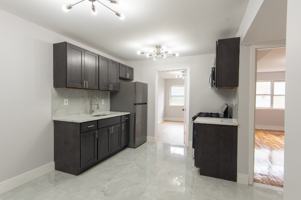 featured image of 1903 Country Ln #2207