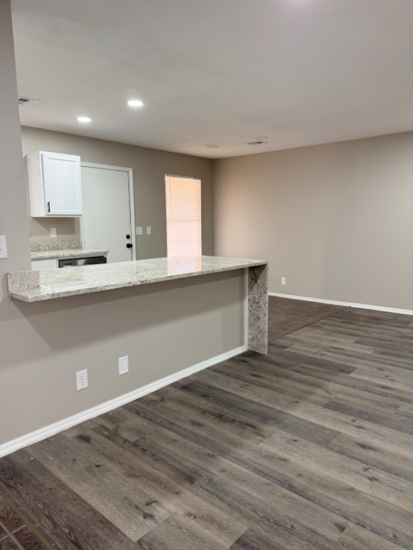 6128 S Madison Pl - Photo 4 of 18