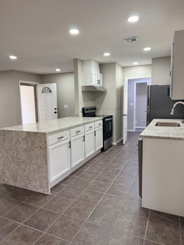 6128 S Madison Pl - Photo 7 of 18