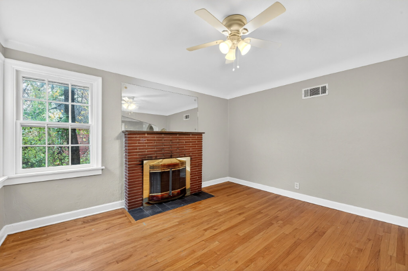 3653 Eminence Blvd - Photo 3 of 16