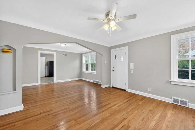 3653 Eminence Blvd - Photo 6 of 16