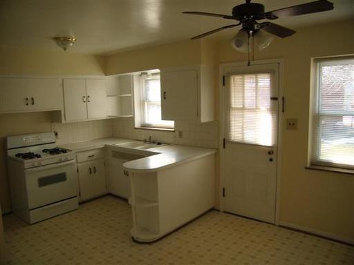 609 Acton Rd - Photo 2 of 6