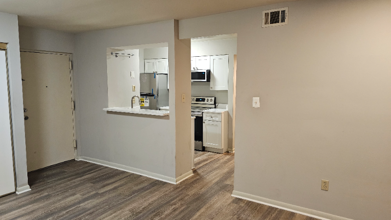 8501 Barrington Ct #B - Photo 5 of 12