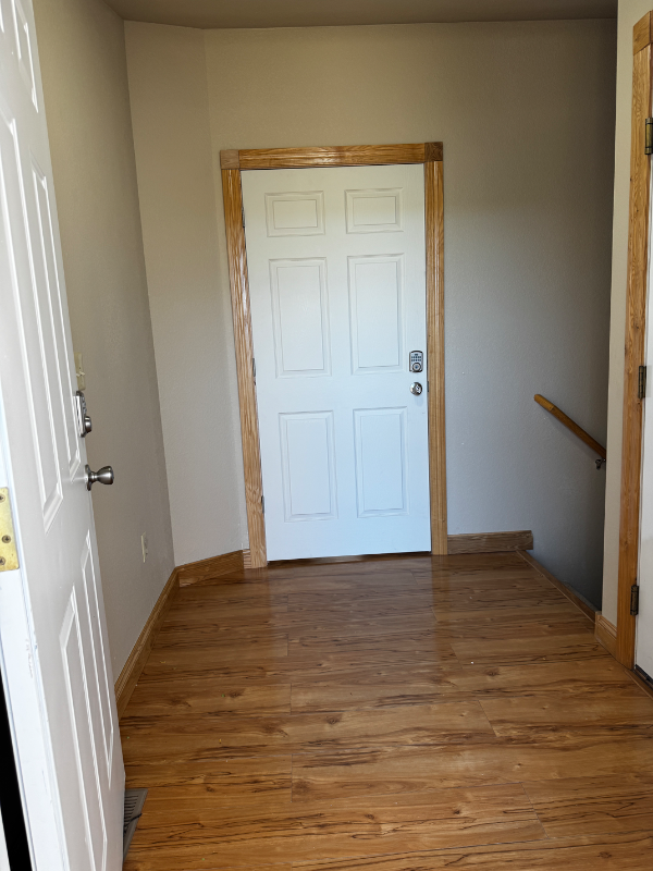 1017 Basin Ct - Photo 3 of 12