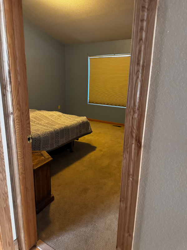 1017 Basin Ct - Photo 5 of 12