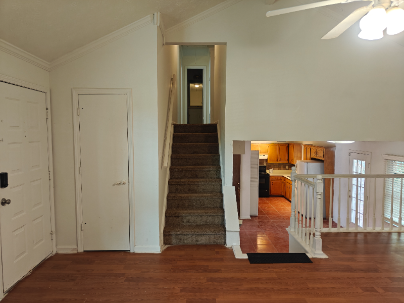 1125 Memory Lane - Photo 3 of 10