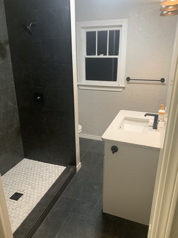 828 S 16th St - Photo 3 of 7