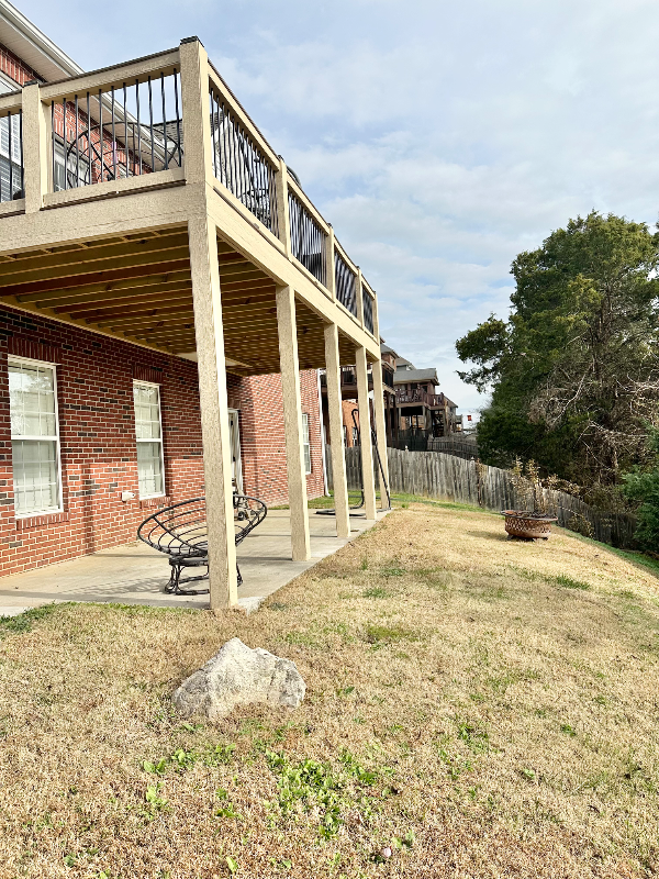 10390 Ivy Hollow Drive - Photo 3 of 18