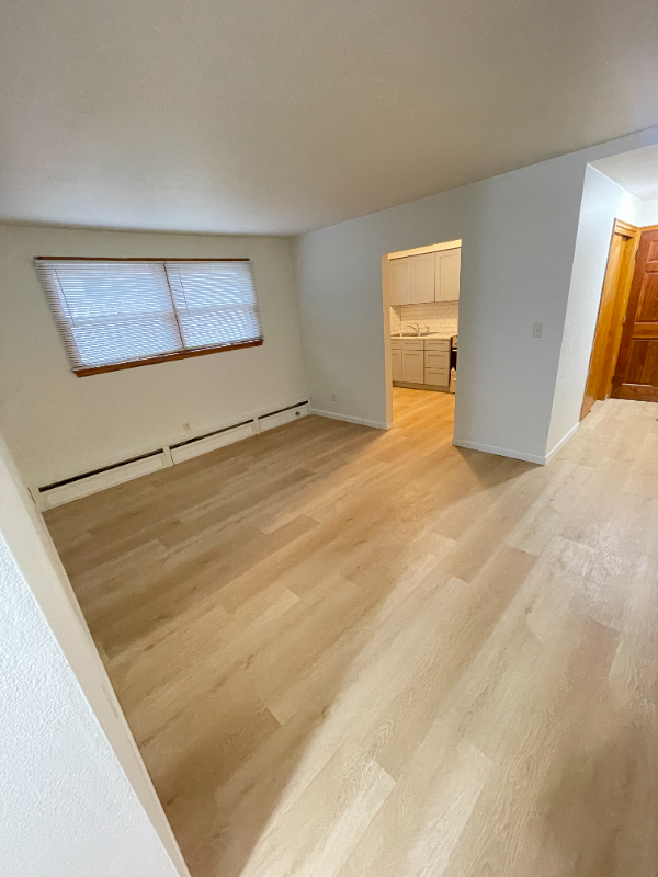 616 Ivy Ave E #7 - Photo 7 of 8