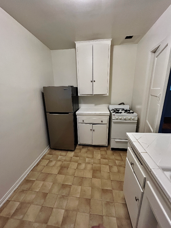 1737 N Sycamore Ave #107 - Photo 4 of 11