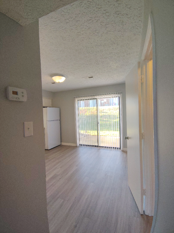 33 Fonda Drive - Photo 2 of 12