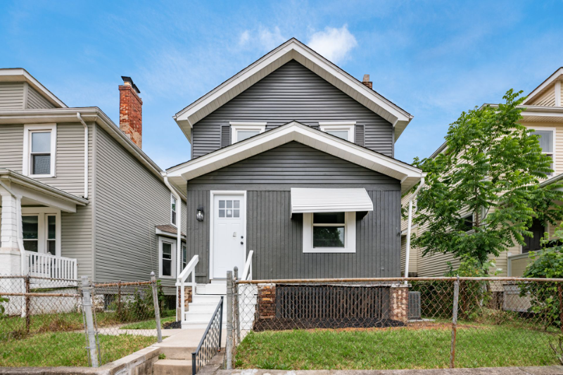 960 Carpenter Street