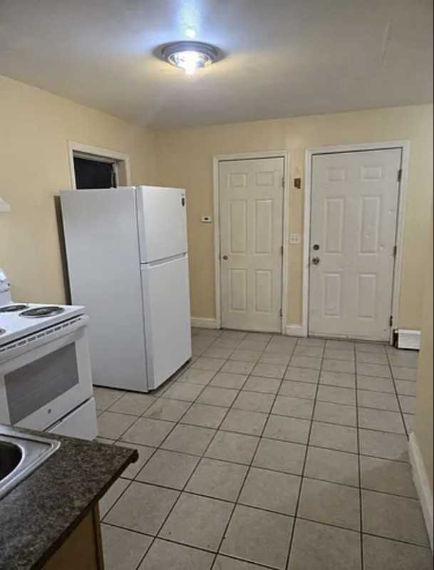 7 Jones St #1A - Photo 4 of 12