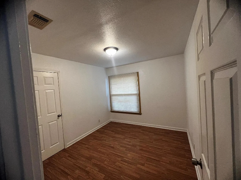 163 Cornish Avenue - Photo 3 of 7