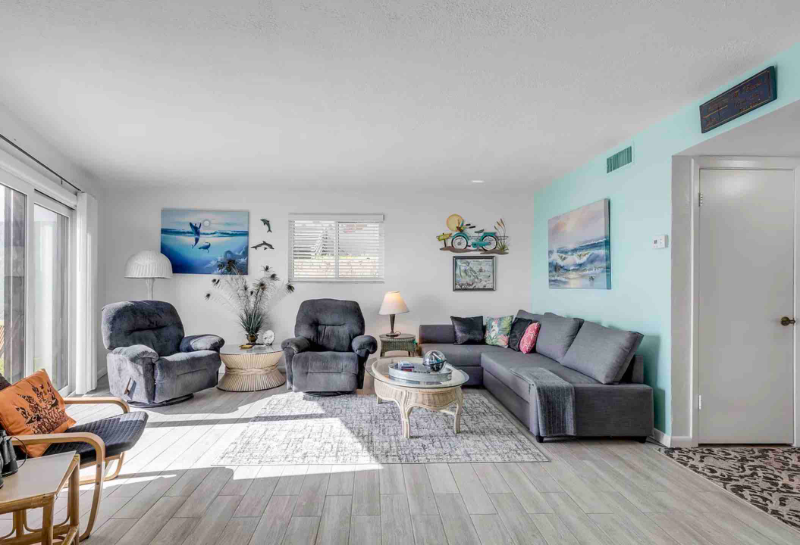 1404 North Atlantic Avenue #7 - Photo 3 of 10