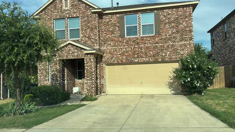 804 Crown Anchor Bend