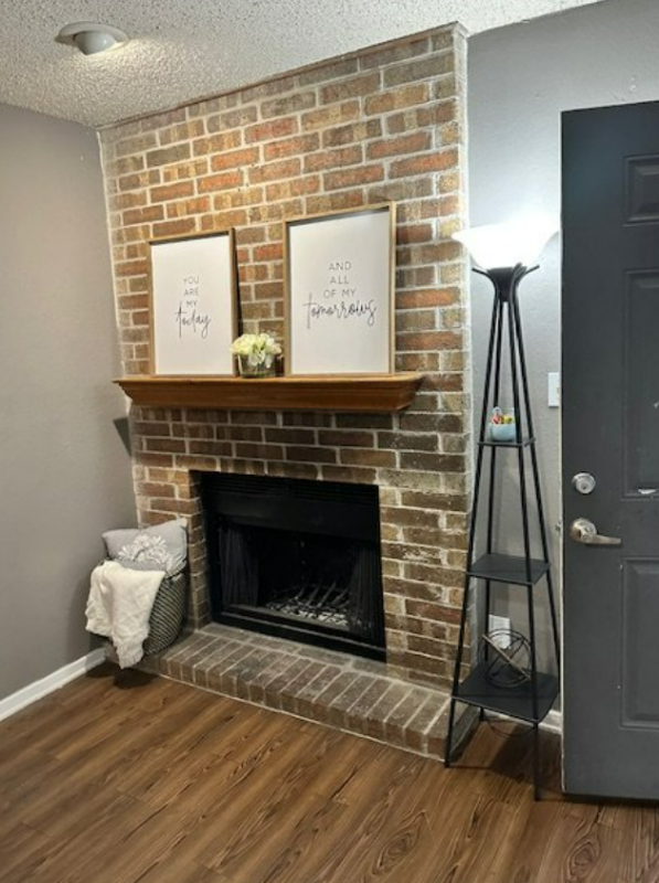 120 S Las Vegas Trl - Photo 2 of 10