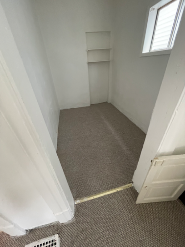 1247 Leishman Ave - Photo 2 of 8