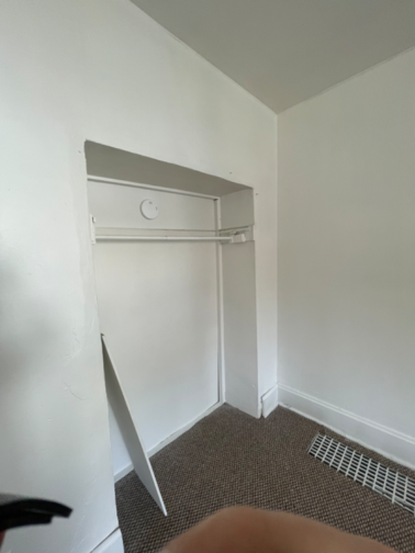 1247 Leishman Ave - Photo 3 of 8